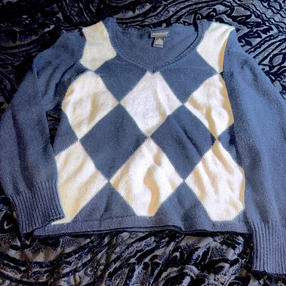 Women Diamond Print Sweater